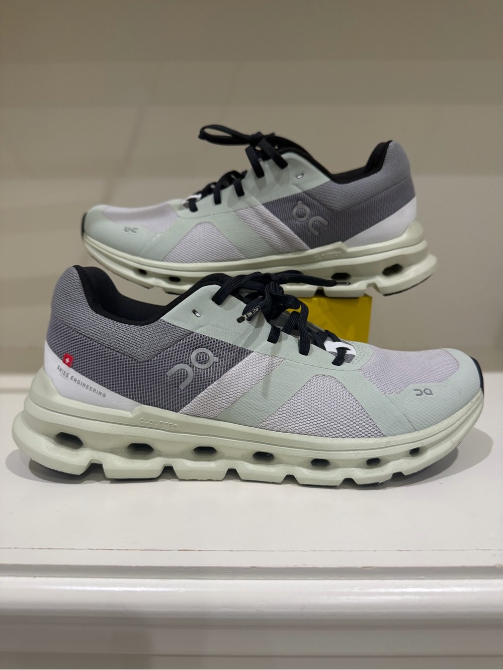 Like New On Cloud Runner Sneakers
